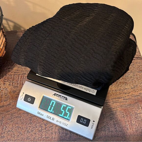 Jaclyn Smith Women's Black Textured Crew Neck Short Sleeves Blouse Tops Size L/G - Picture 8 of 8